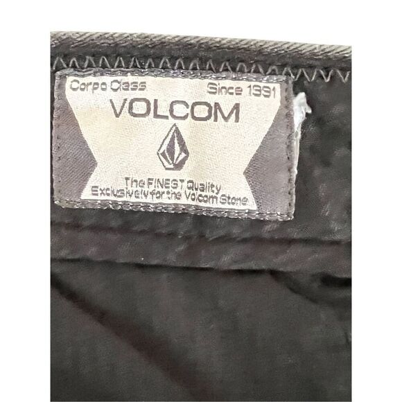 VOLCOM casual shorts size 30 - Picture 9 of 11